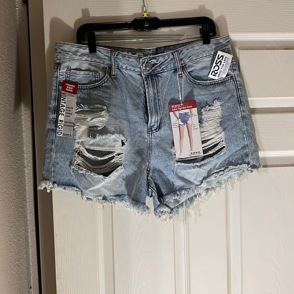 S.O.N.G perfect super high rise shorts